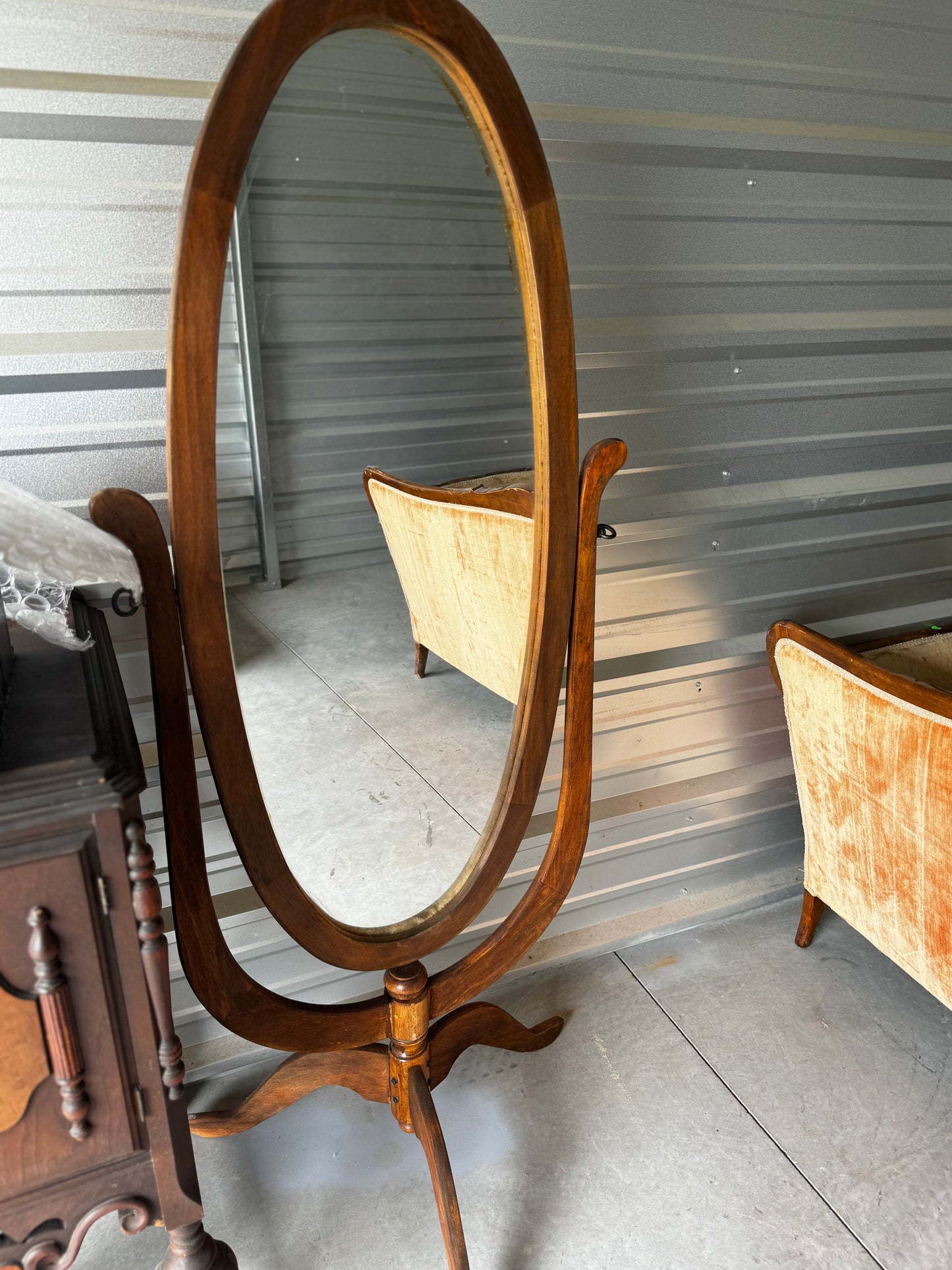 Oval Mirror