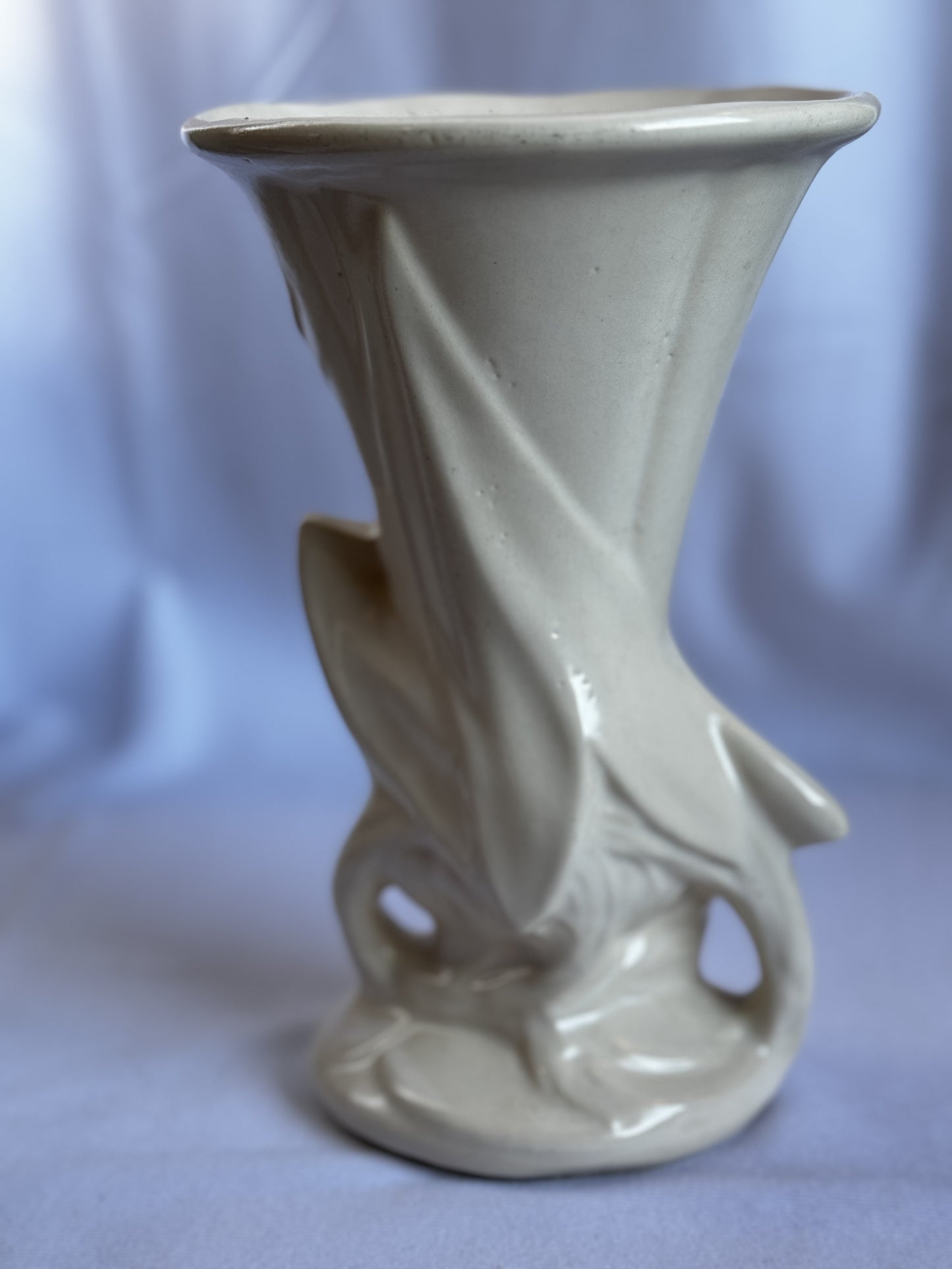 McCoy White Arrowhead Leaf Vase