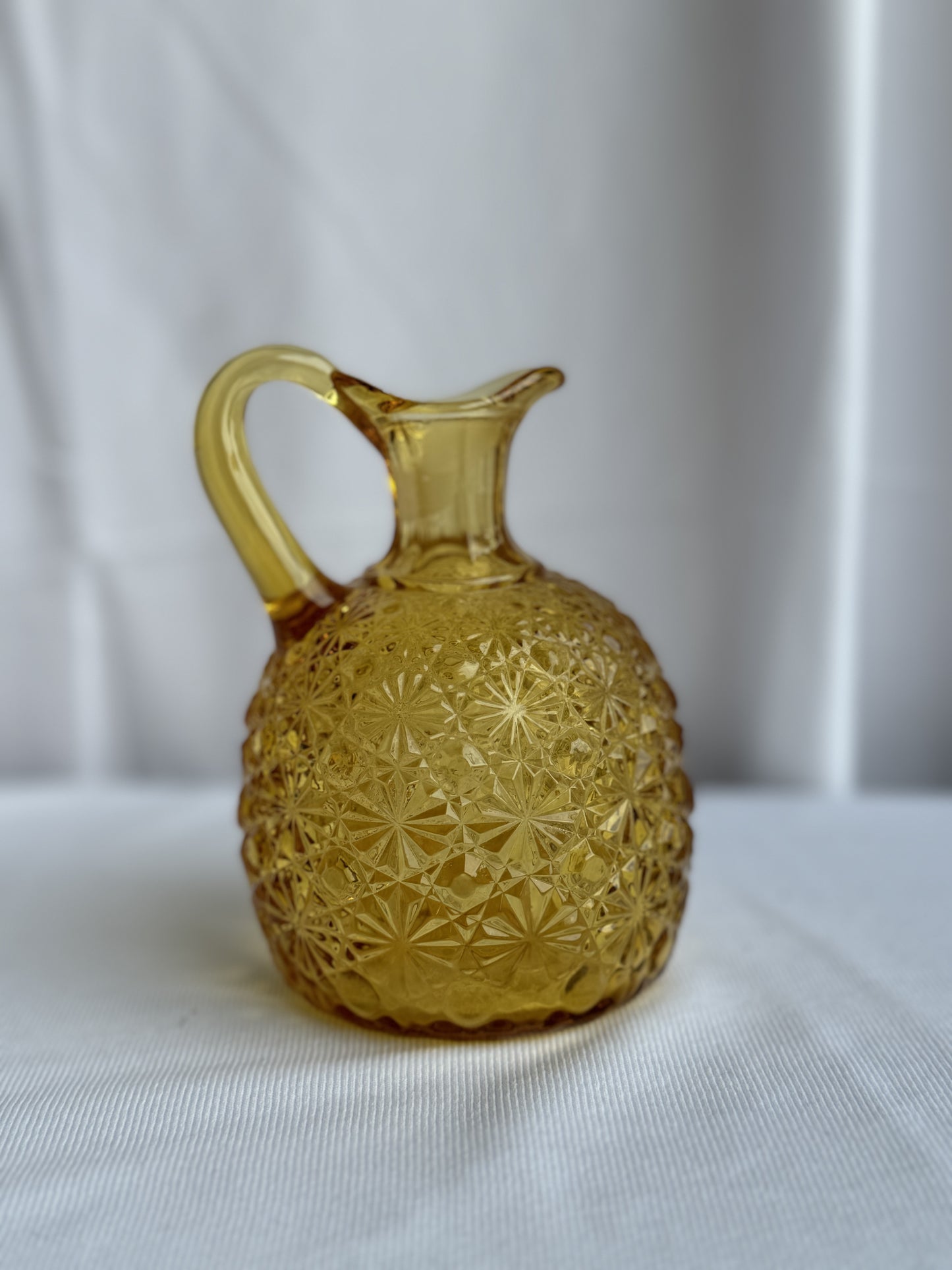 LE Smith Amber Daisy Pattern Cruet