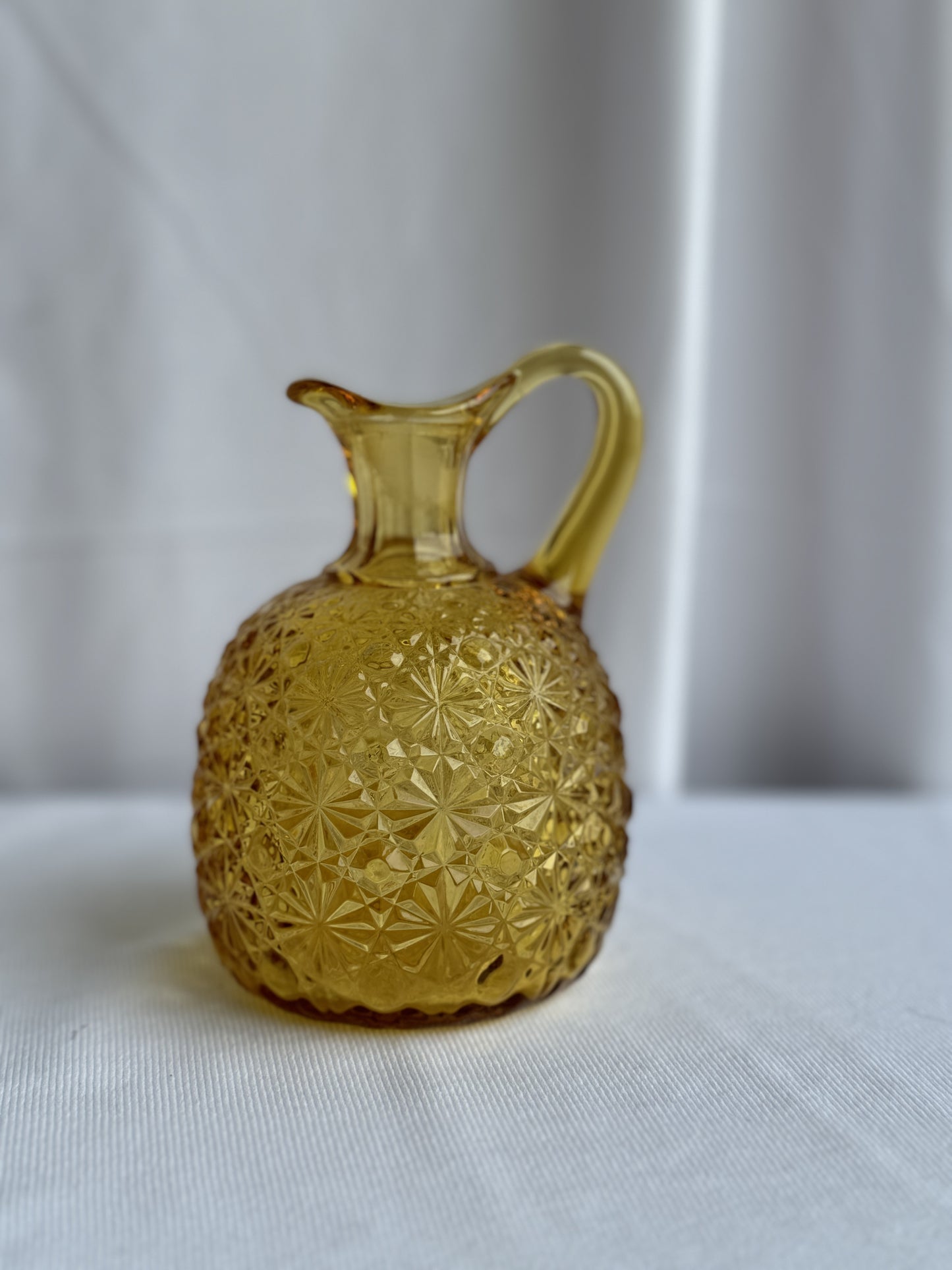 LE Smith Amber Daisy Pattern Cruet